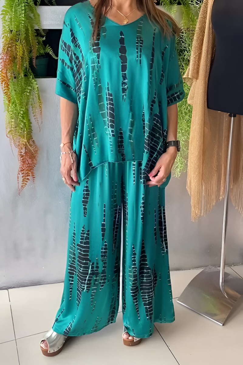 Vivian | Casual two-piece set with a crew neck