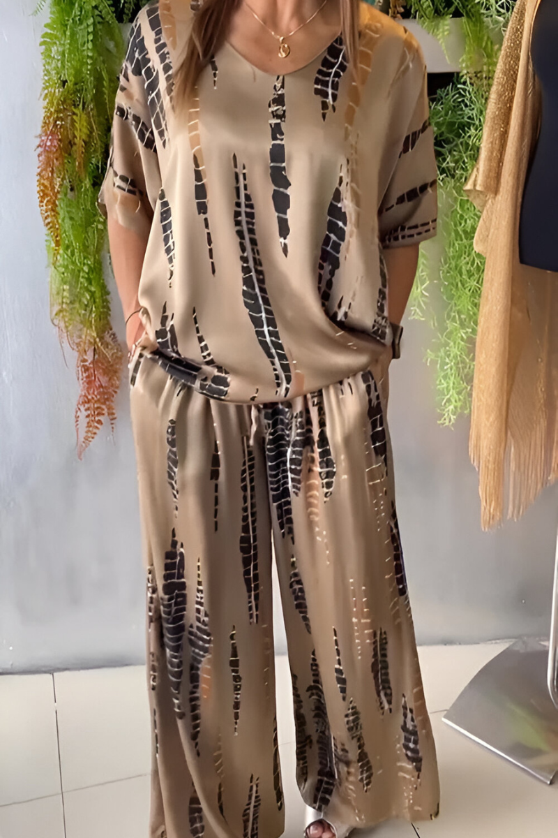 Vivian | Casual two-piece set with a crew neck