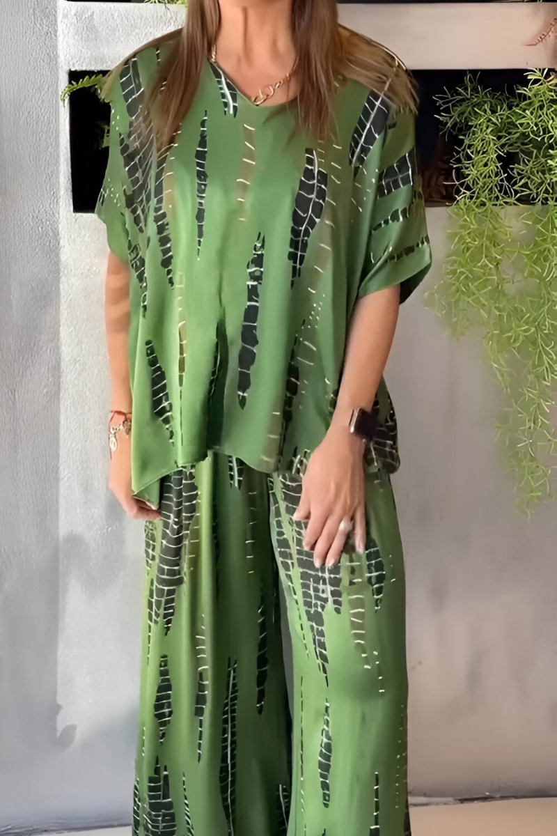 Vivian | Casual two-piece set with a crew neck