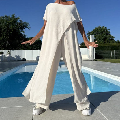 Sheila | Set of a solid-colored top and low-cut pants